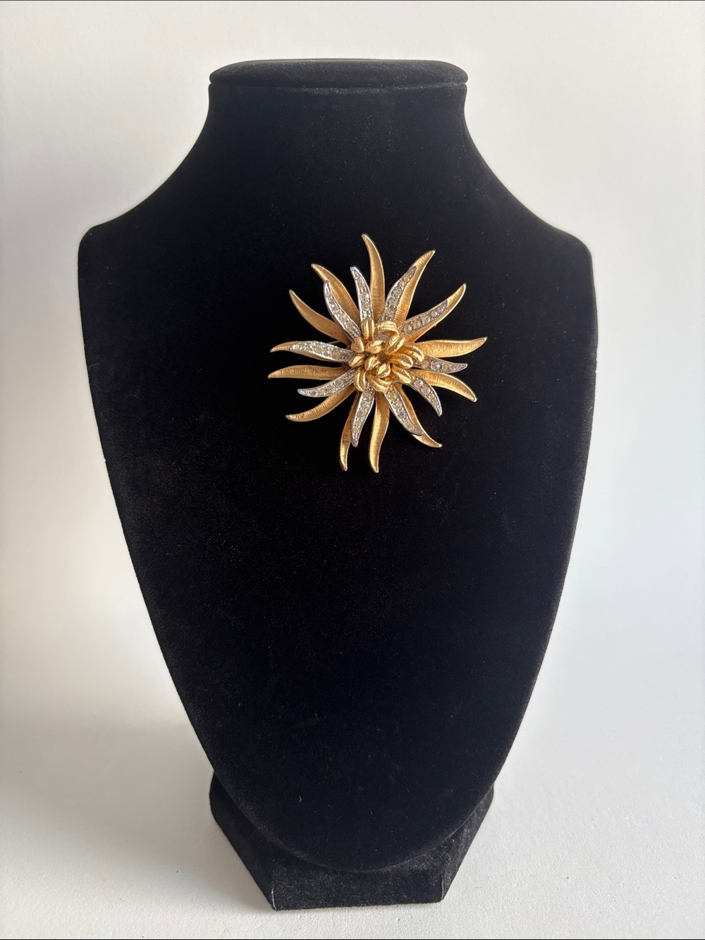 Vintage Coro Gold Rhinestone Chrysanthemum Flower Brooch 1950s–60s